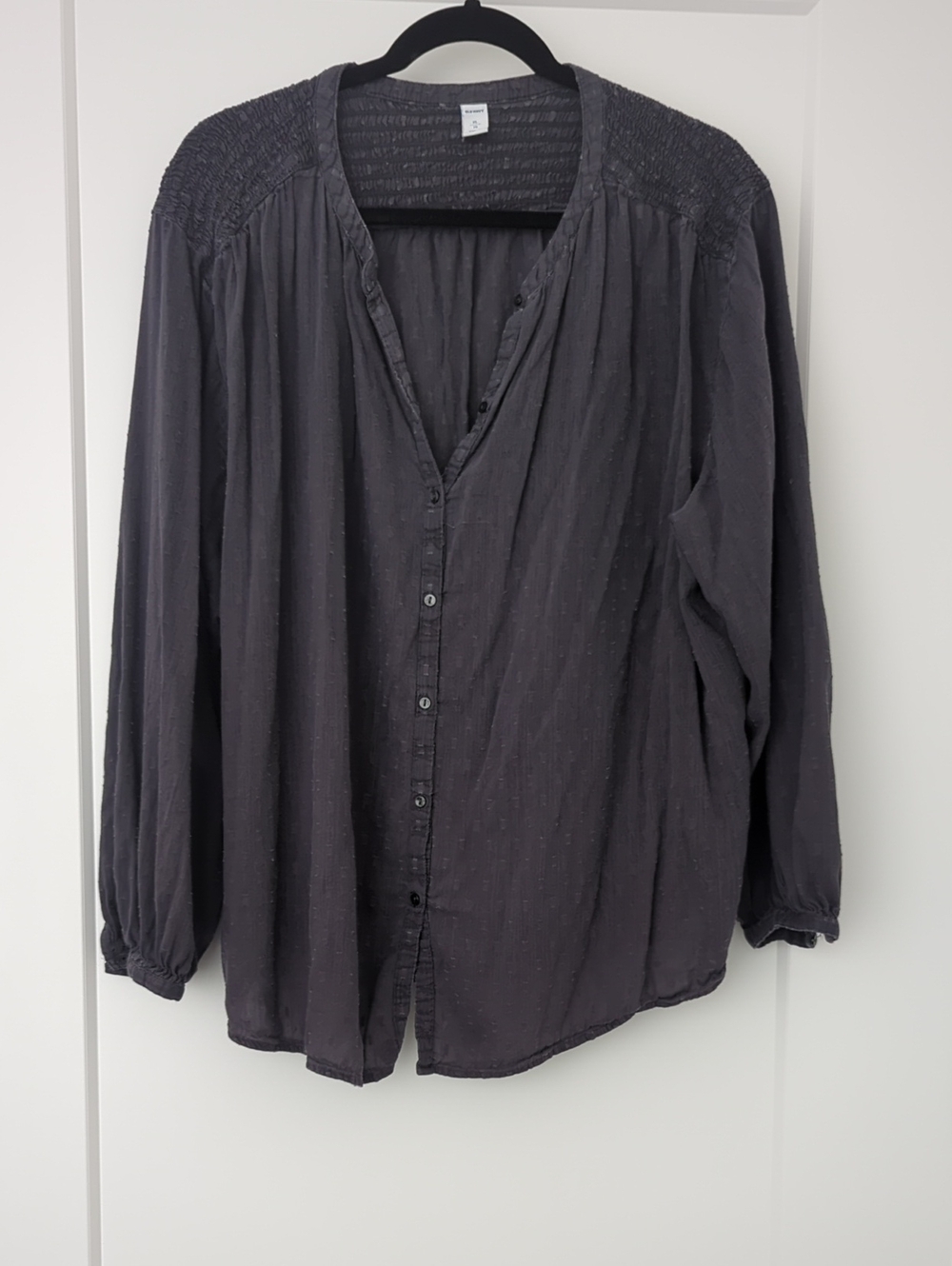 Old Navy Dark Gray Button-Front Peasant Blouse